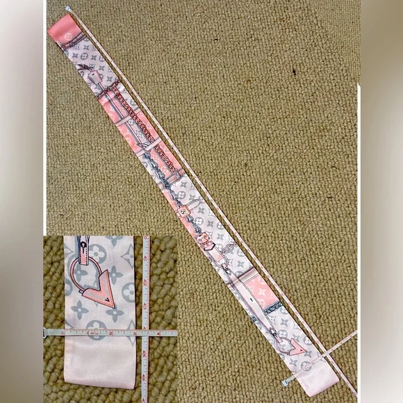 Paris Pink, white & gray unbranded scarf with lock, key, clochette, buckle, NWOT - Picture 8 of 8